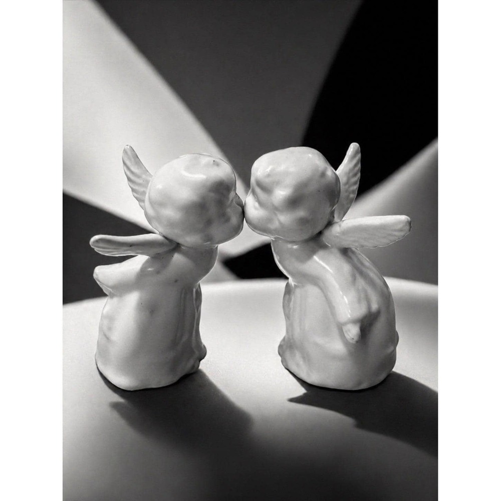 VTG 50s Mid Century MCM Kissing Angels White‎ Porcelain Figurine Japan 4" Kitsch